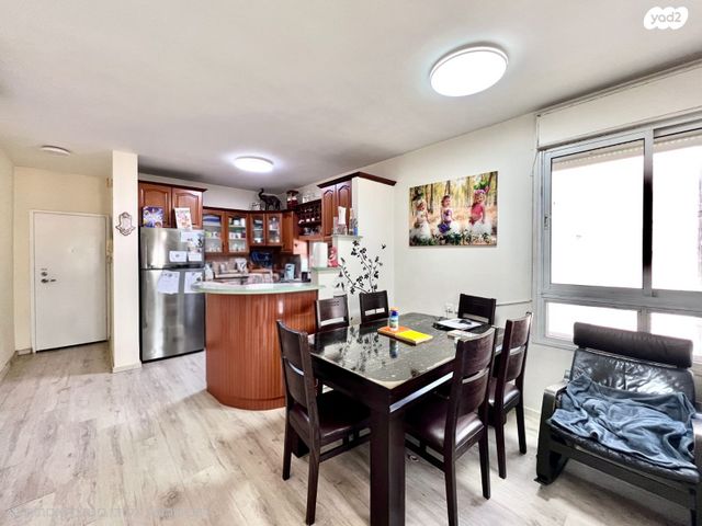 דירה, שדרות גולדה מאיר 22, קרית נורדאו, נתניה