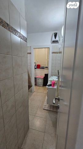 דירת גן, קרית מלאכי