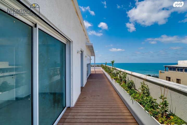 גג/ פנטהאוז, פחד יצחק, עג'מי, גבעת העליה, תל אביב יפו