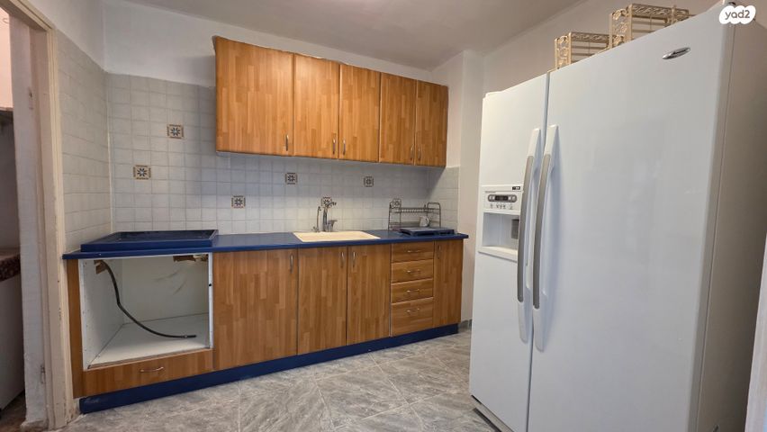 דירת גן, הסביונים 2, רובע א', אריאל