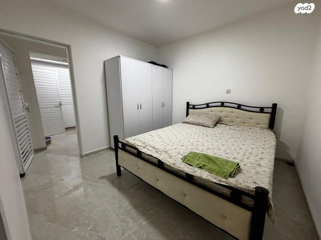 דירה, יאנוש קורצ'אק, עכו