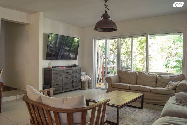 דירת גן, סמטת כינרת, מרכז הישוב, גני תקווה