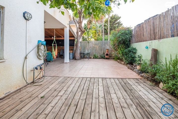 דו משפחתי, מושבה מרכז, זכרון יעקב