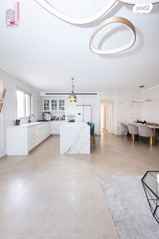 דירה, דרך דון יצחק אברבנאל 19, רמת אפרים, נתניה