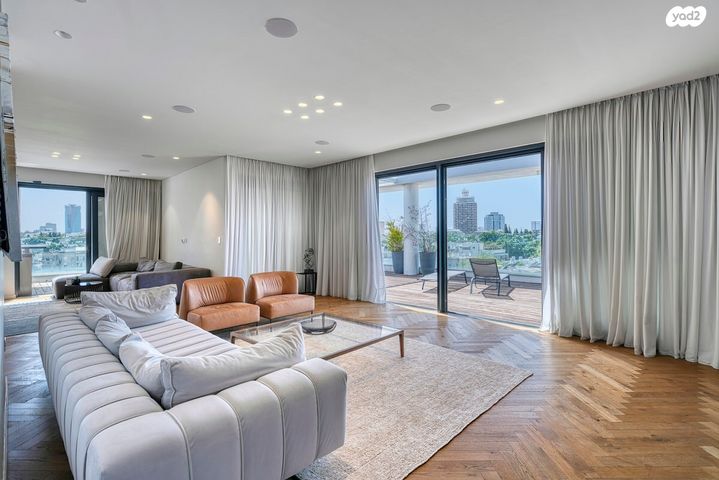 גג/ פנטהאוז, אבן גבירול 56, הצפון החדש - דרום, תל אביב יפו