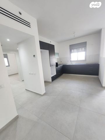 דירה, דרך ארץ 42, עיר היין, אשקלון