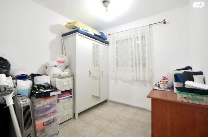 טריפלקס, ההשכלה, גבעת נשר, נשר