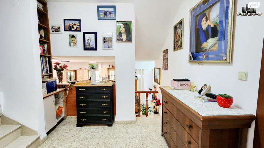 בית פרטי/ קוטג', עפרוני, שלומית, שלומי