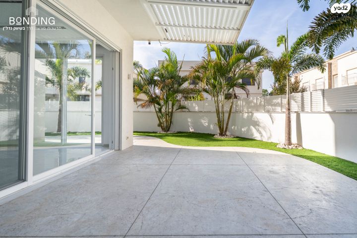 דו משפחתי, נר הלילה, 212 מזרח, אבן יהודה