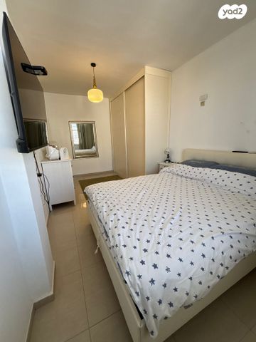 דירה, יחזקאל דנין, לב העיר, בת ים