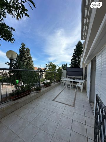 דירת גן, הנוריות, רמות יצחק, נשר