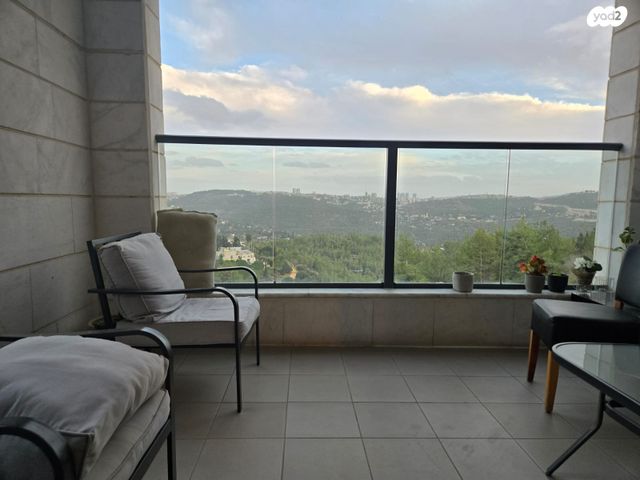 דירה, השקד, נופי החורש, מבשרת ציון