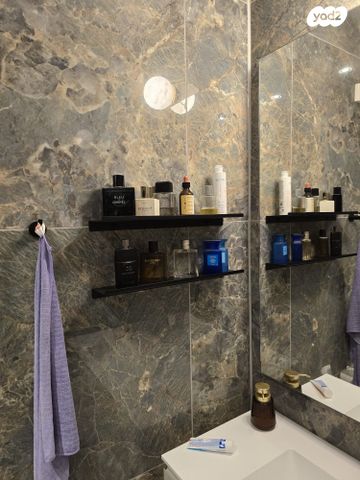 דירה, ליאונרדו דה וינצ'י 12, גני שרונה, קרית הממשלה, תל אביב יפו