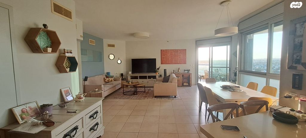 דירה, טווס 3, רמות מנחם, הוד השרון