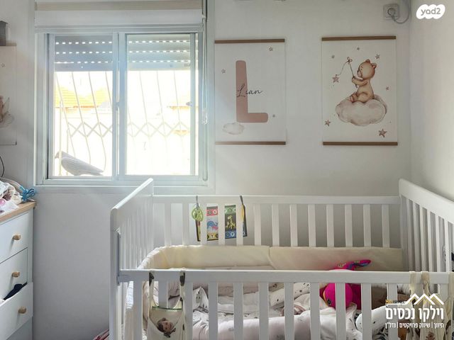 דירה, אהרון חג'ג', נאות בן גוריון, יבנה