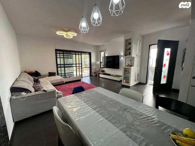 בית פרטי/ קוטג', גן יבנה