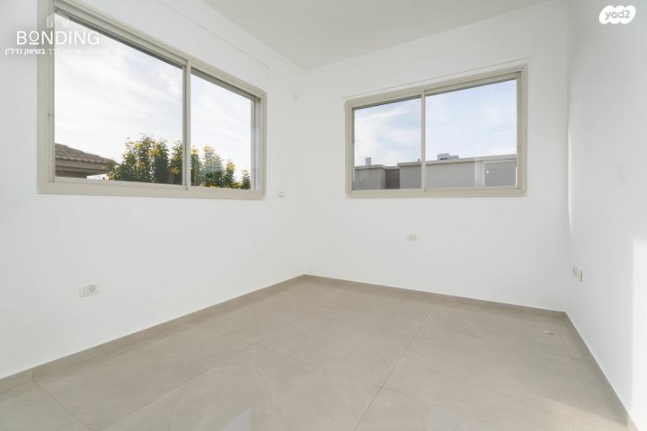 דו משפחתי, נר הלילה, 212 מזרח, אבן יהודה