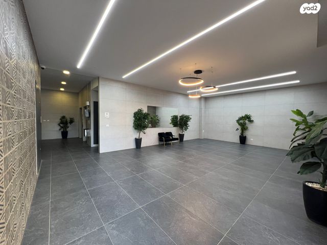 דירה, אריאל שרון, נווה שרון / שער העיר, נתיבות