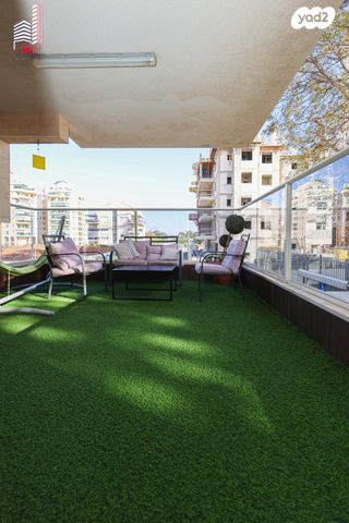 דירה, דרך דון יצחק אברבנאל 19, רמת אפרים, נתניה