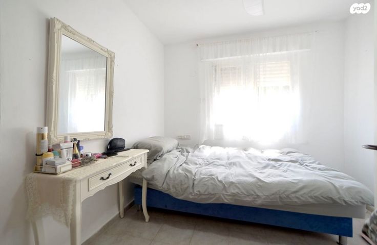 טריפלקס, ההשכלה, גבעת נשר, נשר