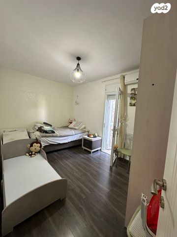 דירת גן, הנוריות, רמות יצחק, נשר