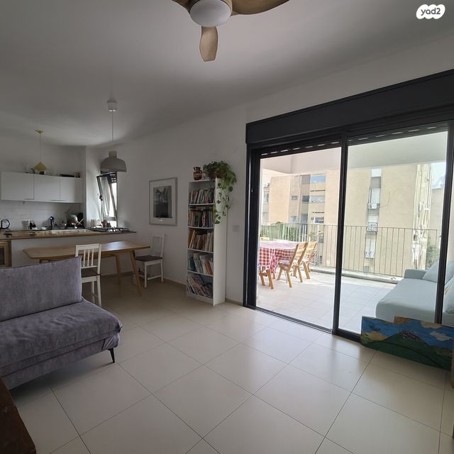 דירה, מכללת תל אביב יפו, דקר, תל אביב יפו