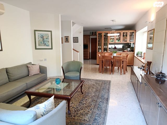 בנימין מטודלה 