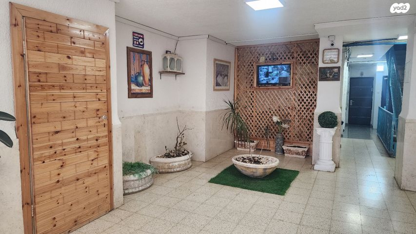 דירה, הרב יוסף משאש 10, קרית שמונה