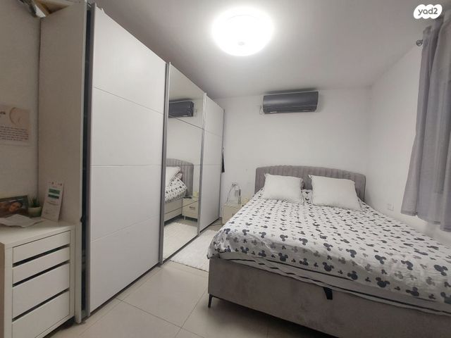 גג/ פנטהאוז, חללי אגוז, גני אביב, לוד