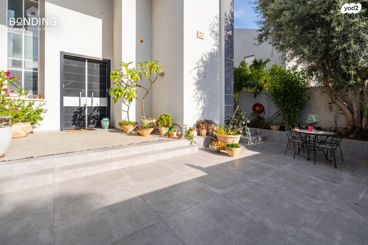 דו משפחתי, הזית, תל צור, אבן יהודה