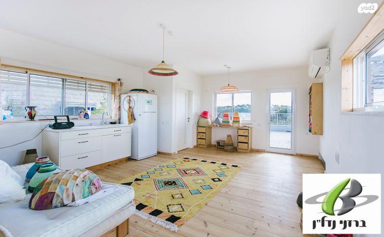 בית פרטי/ קוטג', שריגים