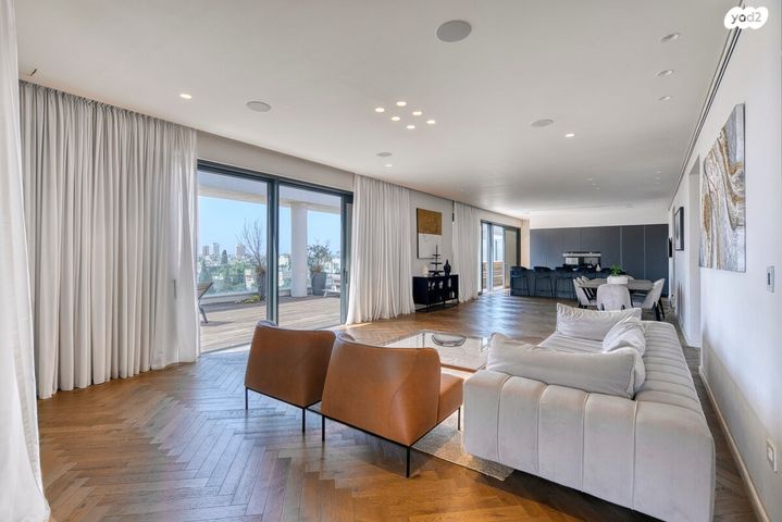 גג/ פנטהאוז, אבן גבירול 56, הצפון החדש - דרום, תל אביב יפו