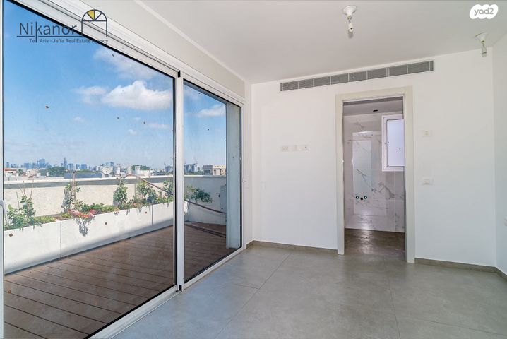 גג/ פנטהאוז, פחד יצחק, עג'מי, גבעת העליה, תל אביב יפו