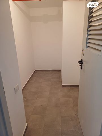 דירה, הכלנית, רעננה