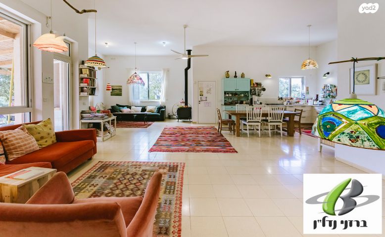 בית פרטי/ קוטג', שריגים