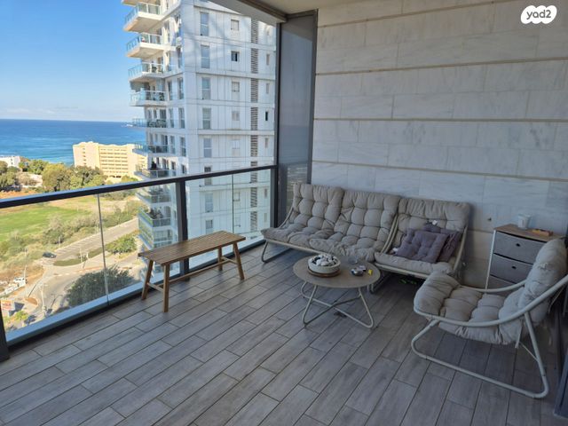 דירה, שדרות רחבעם זאבי, גבעת אולגה, חדרה