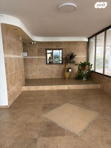 דירה, יחזקאל דנין, לב העיר, בת ים