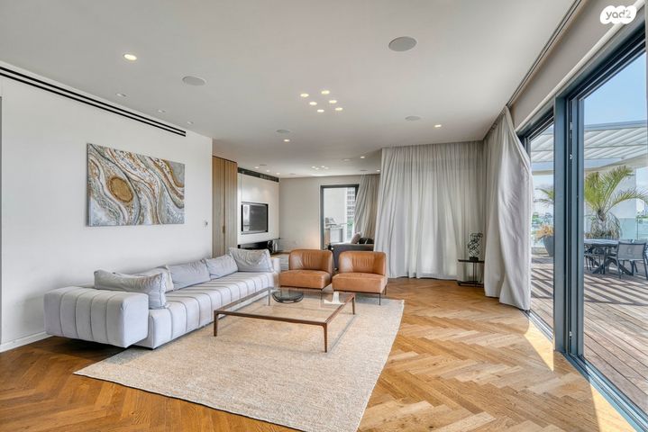 גג/ פנטהאוז, אבן גבירול 56, הצפון החדש - דרום, תל אביב יפו