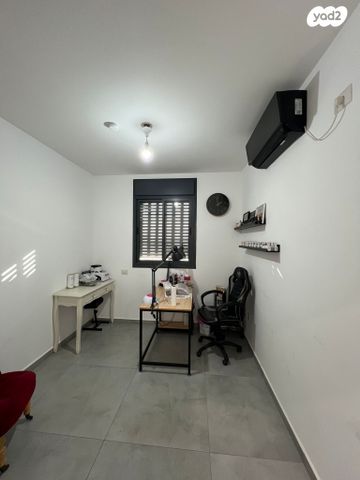 דירה, אריאל שרון, נווה שרון / שער העיר, נתיבות