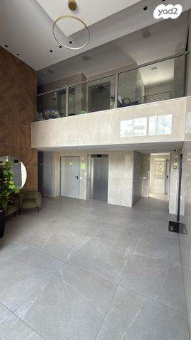 דירה, אפרים קציר, מורשת, מודיעין מכבים רעות