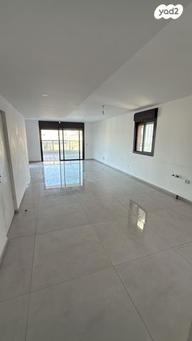 גג/ פנטהאוז, שמעון פרס, מורשת, מודיעין מכבים רעות