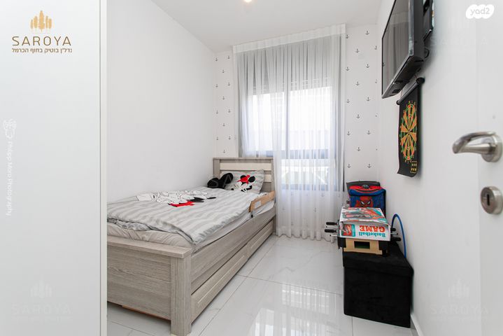 דירת גן, דולפין, גלי כרמל, טירת כרמל