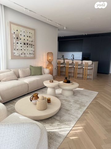 דירה, הרצליה ב', הרצליה