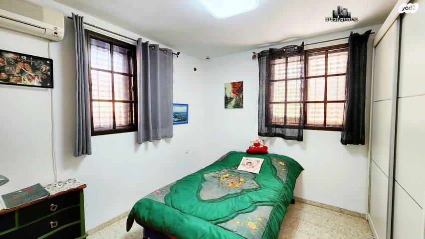 בית פרטי/ קוטג', עפרוני, שלומית, שלומי