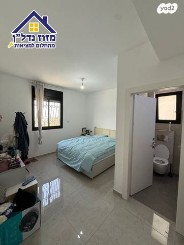 דירה, יהושוע אזולאי, נווה שרון / שער העיר, נתיבות