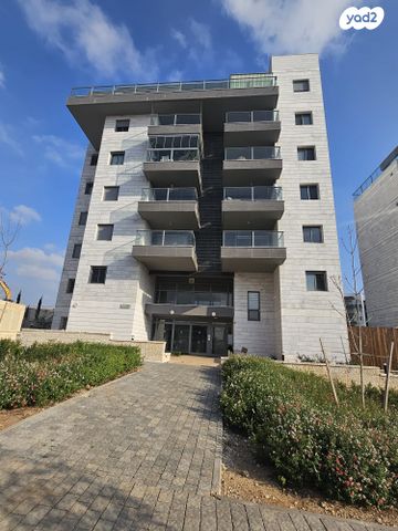 דירה, חיים הרצוג, מורשת, מודיעין מכבים רעות