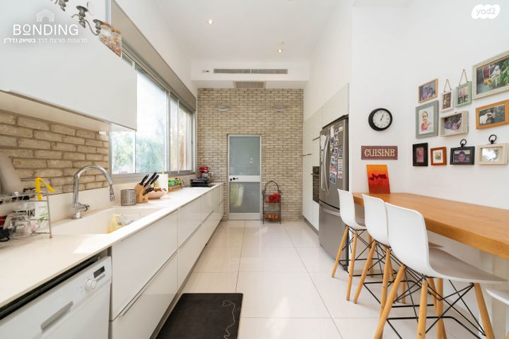 דו משפחתי, הזית, תל צור, אבן יהודה