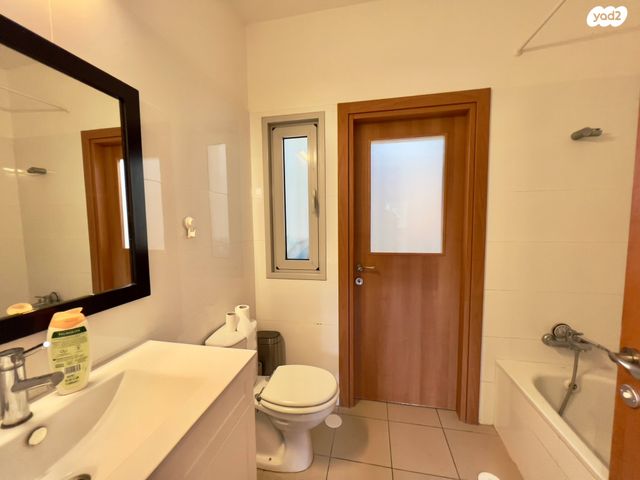 דירת גן, יהודה לייב יוספזון, רחובות המדע, רחובות