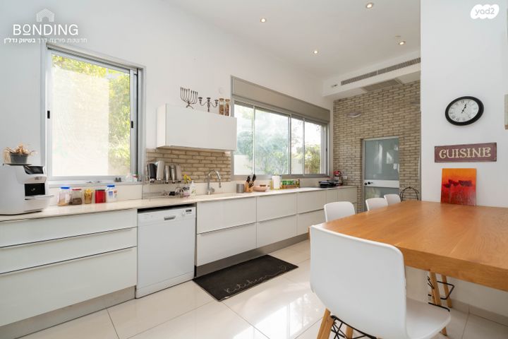 דו משפחתי, הזית, תל צור, אבן יהודה