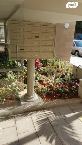 דירה, ארלוזורוב 10, הגבול רוטשילד, בת ים